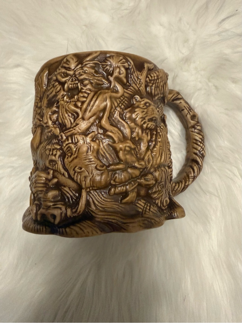 Disney's Animal Kingdom Logo Print in Olive Green and Yellow Mug never used